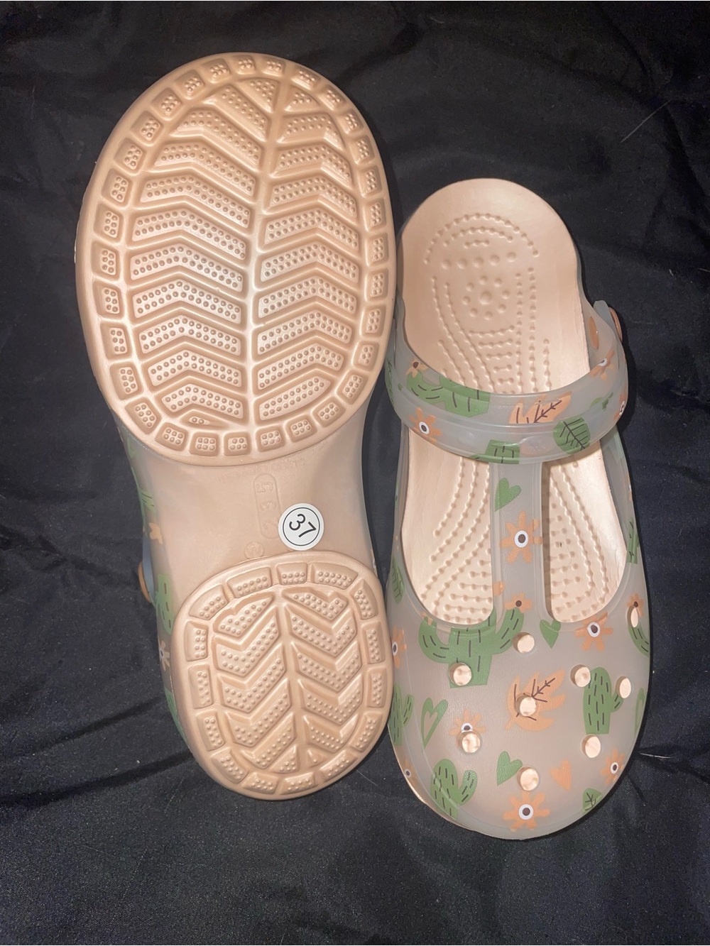 Mary Jane crocs style clog with cactus print size women’s 7 nwot - Picture 3 of 6